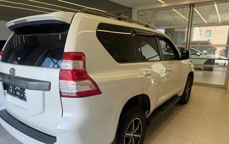 Toyota Land Cruiser Prado 150 рестайлинг 2, 2015 год, 4 150 000 рублей, 4 фотография