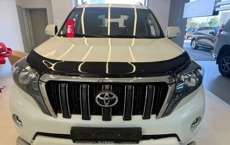 Toyota Land Cruiser Prado 150 рестайлинг 2, 2015 год, 4 150 000 рублей, 2 фотография