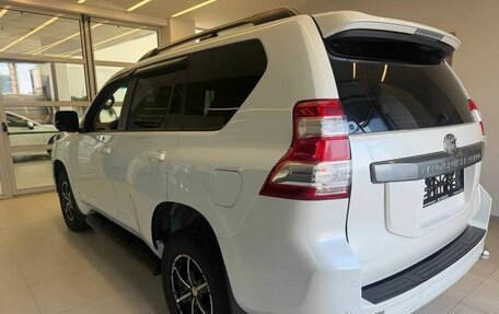 Toyota Land Cruiser Prado 150 рестайлинг 2, 2015 год, 4 150 000 рублей, 6 фотография