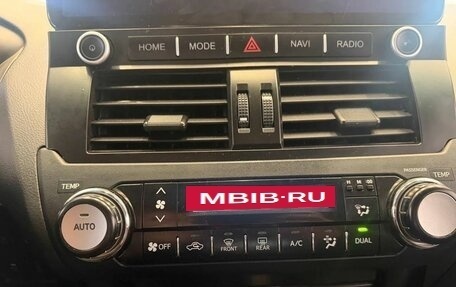 Toyota Land Cruiser Prado 150 рестайлинг 2, 2015 год, 4 150 000 рублей, 21 фотография