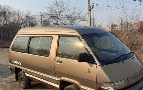 Toyota Town Ace III, 1990 год, 250 000 рублей, 1 фотография