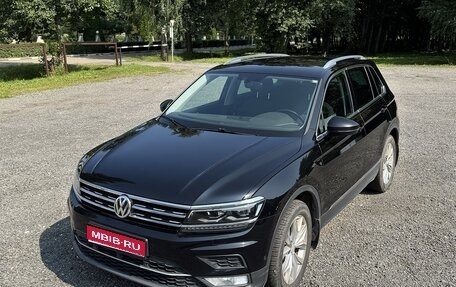 Volkswagen Tiguan II, 2017 год, 2 400 000 рублей, 1 фотография