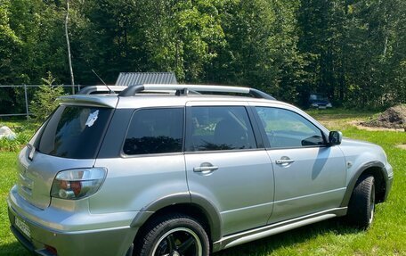 Mitsubishi Outlander III рестайлинг 3, 2005 год, 549 000 рублей, 5 фотография