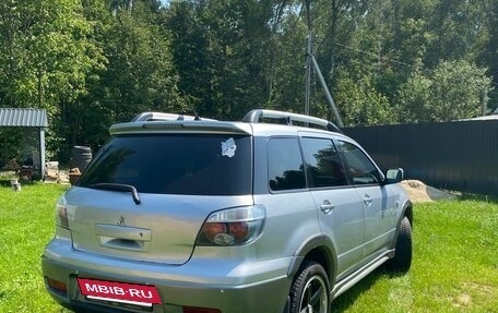 Mitsubishi Outlander III рестайлинг 3, 2005 год, 549 000 рублей, 4 фотография