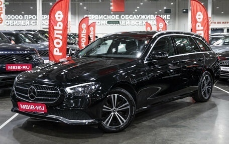 Mercedes-Benz E-Класс, 2022 год, 3 900 000 рублей, 2 фотография