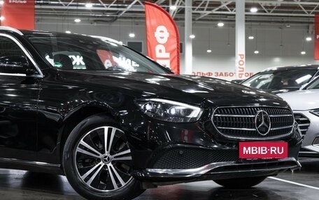 Mercedes-Benz E-Класс, 2022 год, 3 900 000 рублей, 7 фотография