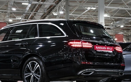 Mercedes-Benz E-Класс, 2022 год, 3 900 000 рублей, 12 фотография