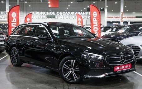 Mercedes-Benz E-Класс, 2022 год, 3 900 000 рублей, 6 фотография