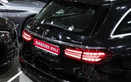 Mercedes-Benz E-Класс, 2022 год, 3 900 000 рублей, 9 фотография