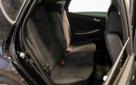 Hyundai Solaris II рестайлинг, 2011 год, 865 000 рублей, 30 фотография