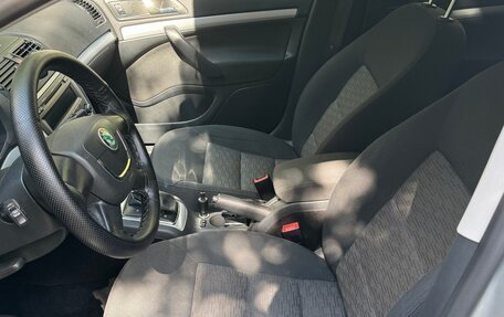 Skoda Octavia, 2011 год, 800 000 рублей, 7 фотография