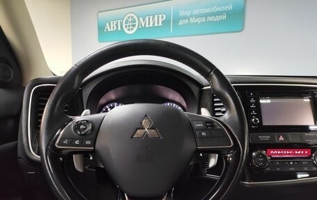 Mitsubishi Outlander III рестайлинг 3, 2017 год, 2 100 000 рублей, 15 фотография