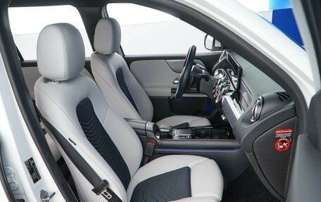 Mercedes-Benz GLB, 2021 год, 3 149 077 рублей, 9 фотография