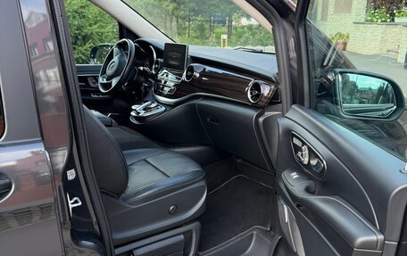 Mercedes-Benz V-Класс, 2019 год, 5 200 000 рублей, 14 фотография