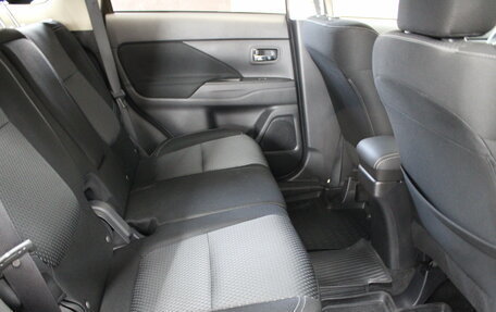 Mitsubishi Outlander III рестайлинг 3, 2019 год, 2 254 000 рублей, 12 фотография