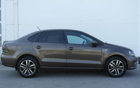 Volkswagen Polo VI (EU Market), 2016 год, 940 000 рублей, 6 фотография