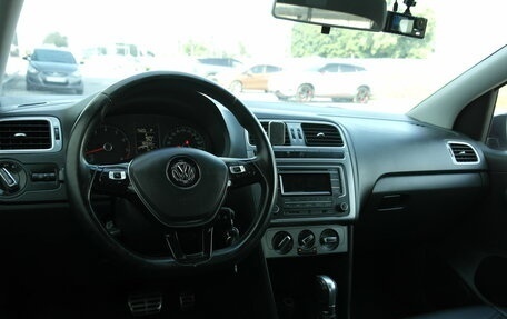 Volkswagen Polo VI (EU Market), 2016 год, 940 000 рублей, 10 фотография