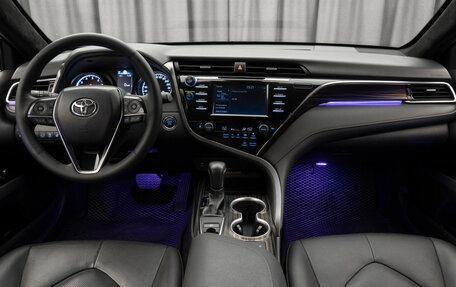 Toyota Camry, 2021 год, 2 850 000 рублей, 8 фотография