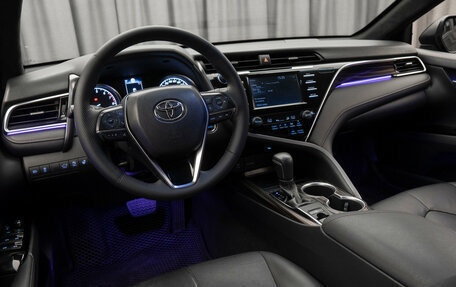 Toyota Camry, 2021 год, 2 850 000 рублей, 7 фотография