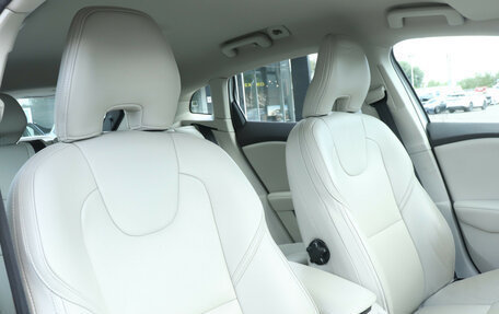 Volvo V40 II рестайлинг, 2014 год, 1 100 000 рублей, 15 фотография