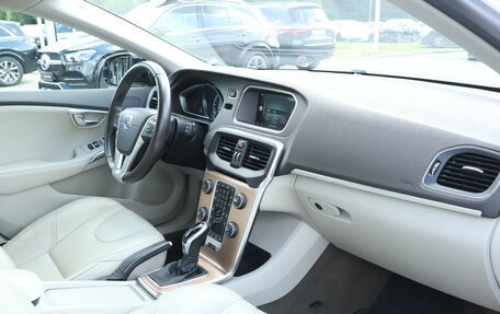 Volvo V40 II рестайлинг, 2014 год, 1 100 000 рублей, 10 фотография