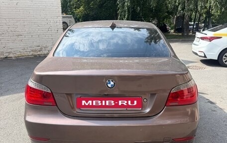 BMW 5 серия, 2004 год, 850 000 рублей, 3 фотография