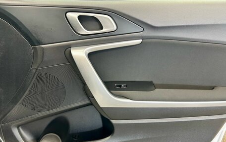 KIA cee'd III, 2020 год, 1 900 000 рублей, 19 фотография