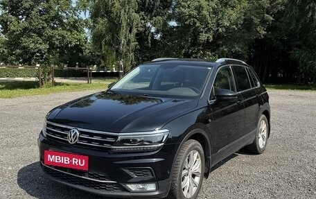 Volkswagen Tiguan II, 2017 год, 2 400 000 рублей, 2 фотография