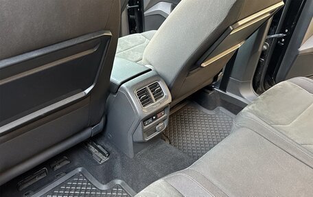 Volkswagen Tiguan II, 2017 год, 2 400 000 рублей, 15 фотография