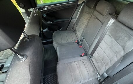 Volkswagen Tiguan II, 2017 год, 2 400 000 рублей, 14 фотография