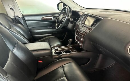 Nissan Pathfinder, 2015 год, 1 835 000 рублей, 9 фотография