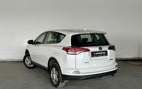 Toyota RAV4, 2016 год, 1 650 000 рублей, 6 фотография