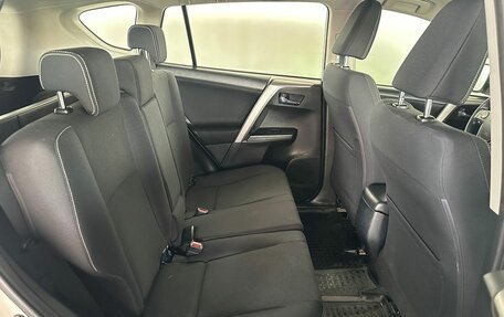 Toyota RAV4, 2016 год, 1 650 000 рублей, 10 фотография