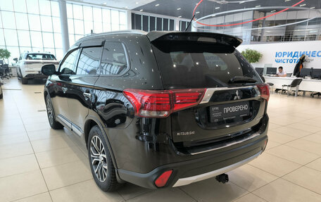 Mitsubishi Outlander III рестайлинг 3, 2016 год, 2 050 000 рублей, 8 фотография