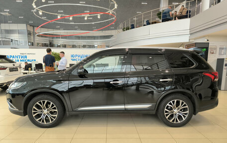 Mitsubishi Outlander III рестайлинг 3, 2016 год, 2 050 000 рублей, 10 фотография