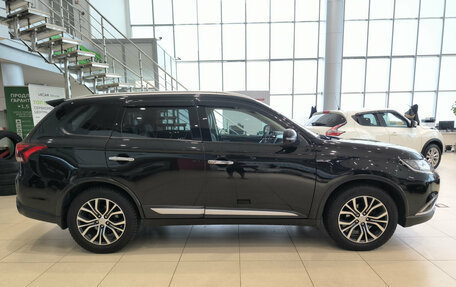 Mitsubishi Outlander III рестайлинг 3, 2016 год, 2 050 000 рублей, 5 фотография
