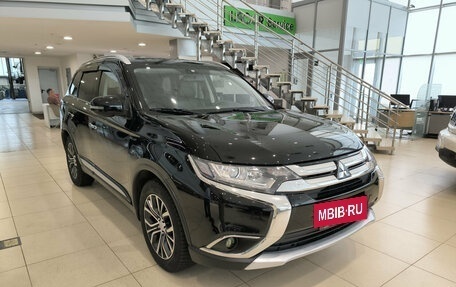 Mitsubishi Outlander III рестайлинг 3, 2016 год, 2 050 000 рублей, 3 фотография