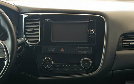 Mitsubishi Outlander III рестайлинг 3, 2016 год, 2 050 000 рублей, 18 фотография