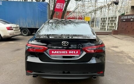 Toyota Camry, 2021 год, 3 450 000 рублей, 6 фотография