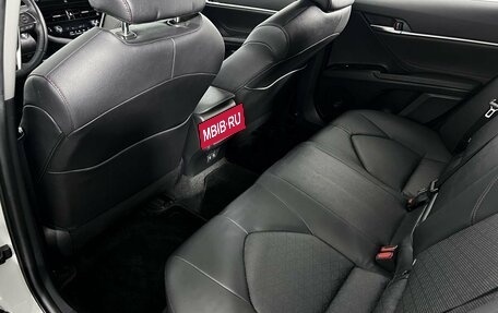 Toyota Camry, 2021 год, 3 310 000 рублей, 10 фотография