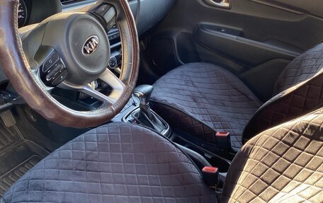 KIA Rio IV, 2018 год, 1 550 000 рублей, 4 фотография