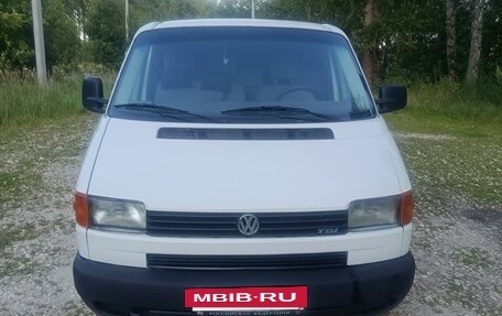 Volkswagen Transporter T4, 2002 год, 620 000 рублей, 3 фотография