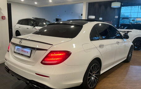 Mercedes-Benz E-Класс, 2017 год, 2 990 000 рублей, 4 фотография