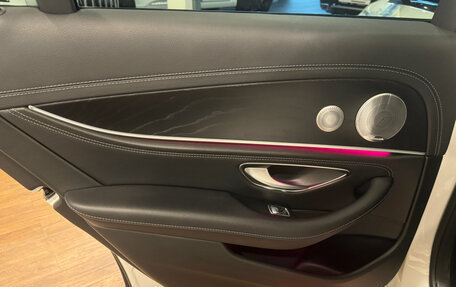 Mercedes-Benz E-Класс, 2017 год, 2 990 000 рублей, 15 фотография