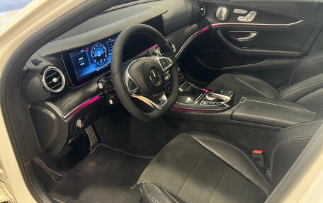 Mercedes-Benz E-Класс, 2017 год, 2 990 000 рублей, 10 фотография