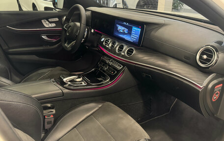 Mercedes-Benz E-Класс, 2017 год, 2 990 000 рублей, 18 фотография