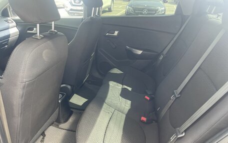 KIA Rio III рестайлинг, 2013 год, 735 000 рублей, 11 фотография