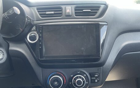 KIA Rio III рестайлинг, 2013 год, 735 000 рублей, 14 фотография
