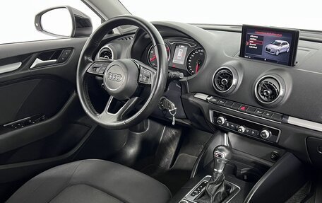 Audi A3, 2018 год, 1 840 000 рублей, 13 фотография