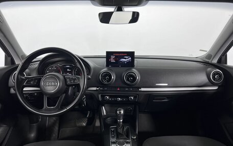 Audi A3, 2018 год, 1 840 000 рублей, 14 фотография
